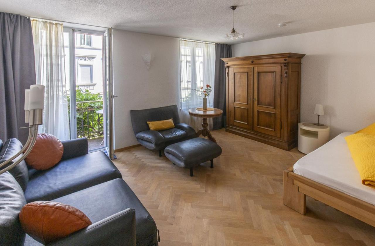 Apartments Im Cafe Einstein Freiburg Bagian luar foto
