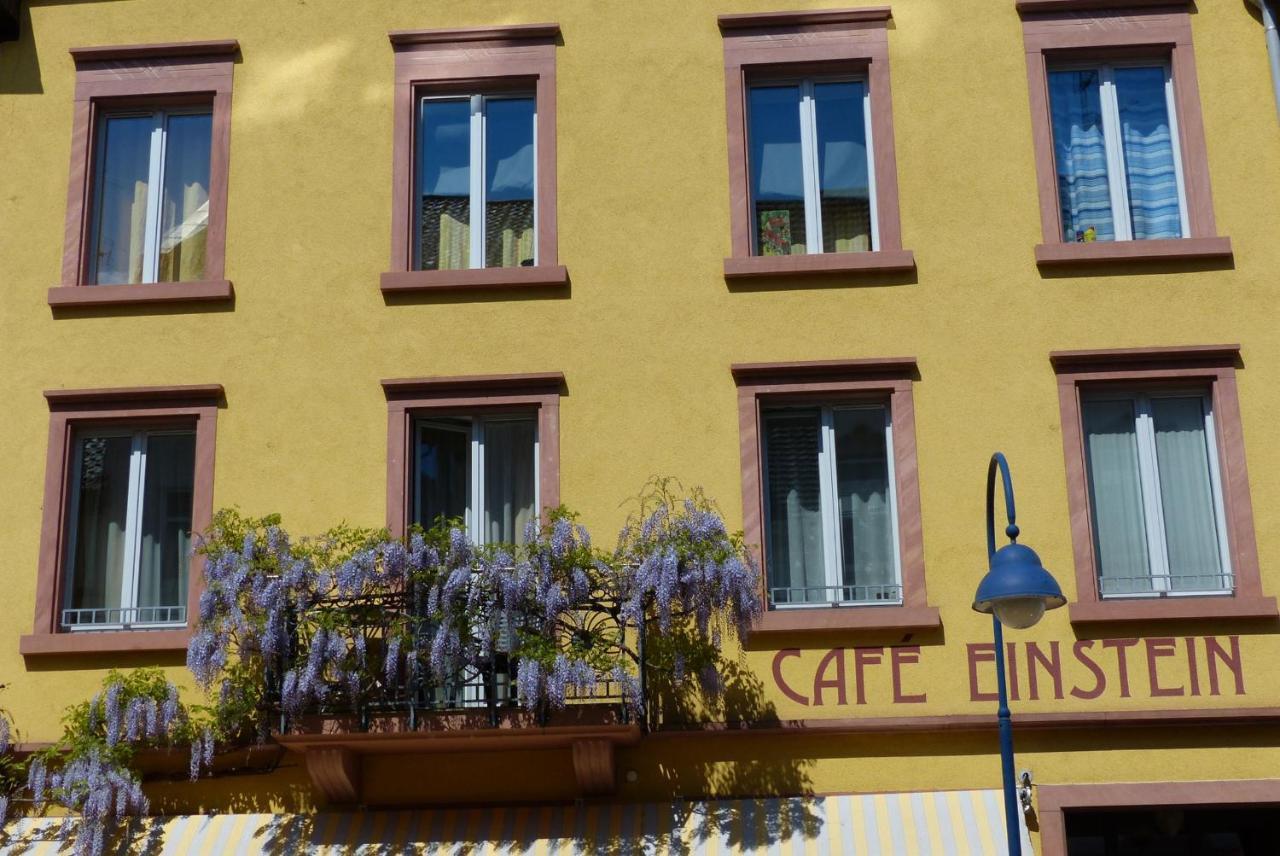 Apartments Im Cafe Einstein Freiburg Bagian luar foto